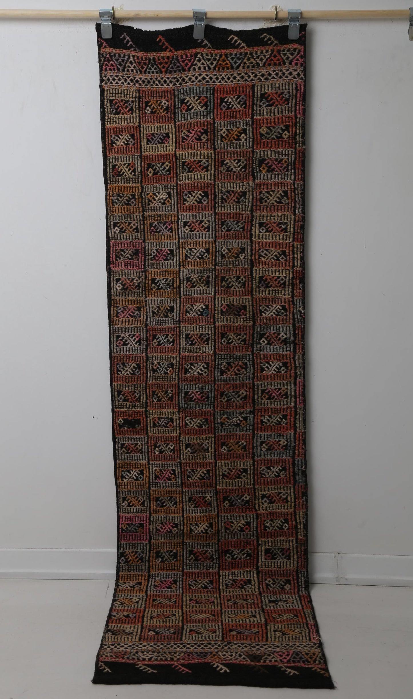 Vintage Turkish Kilim Runner Rug, Handmade Wool Oriental Pattern Hallway Runner