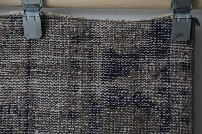 Side perspective, rug construction, edge detail, doormat